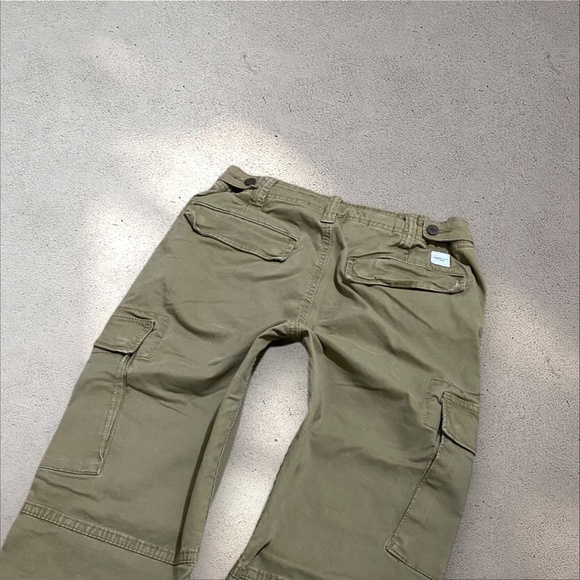 American Eagle Outfitters High Rise Brown Khaki Relaxed Fit Cargo Pants - Picture 3 of 8